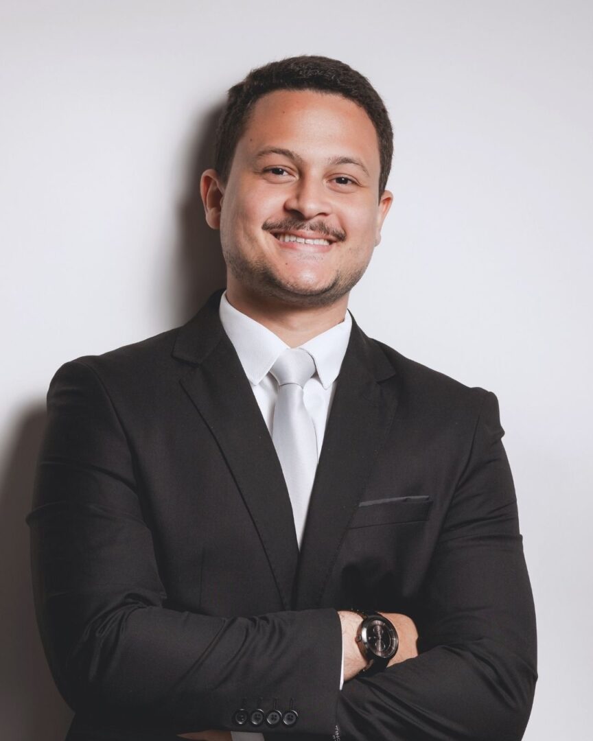 Dr. Antônio Ávila
