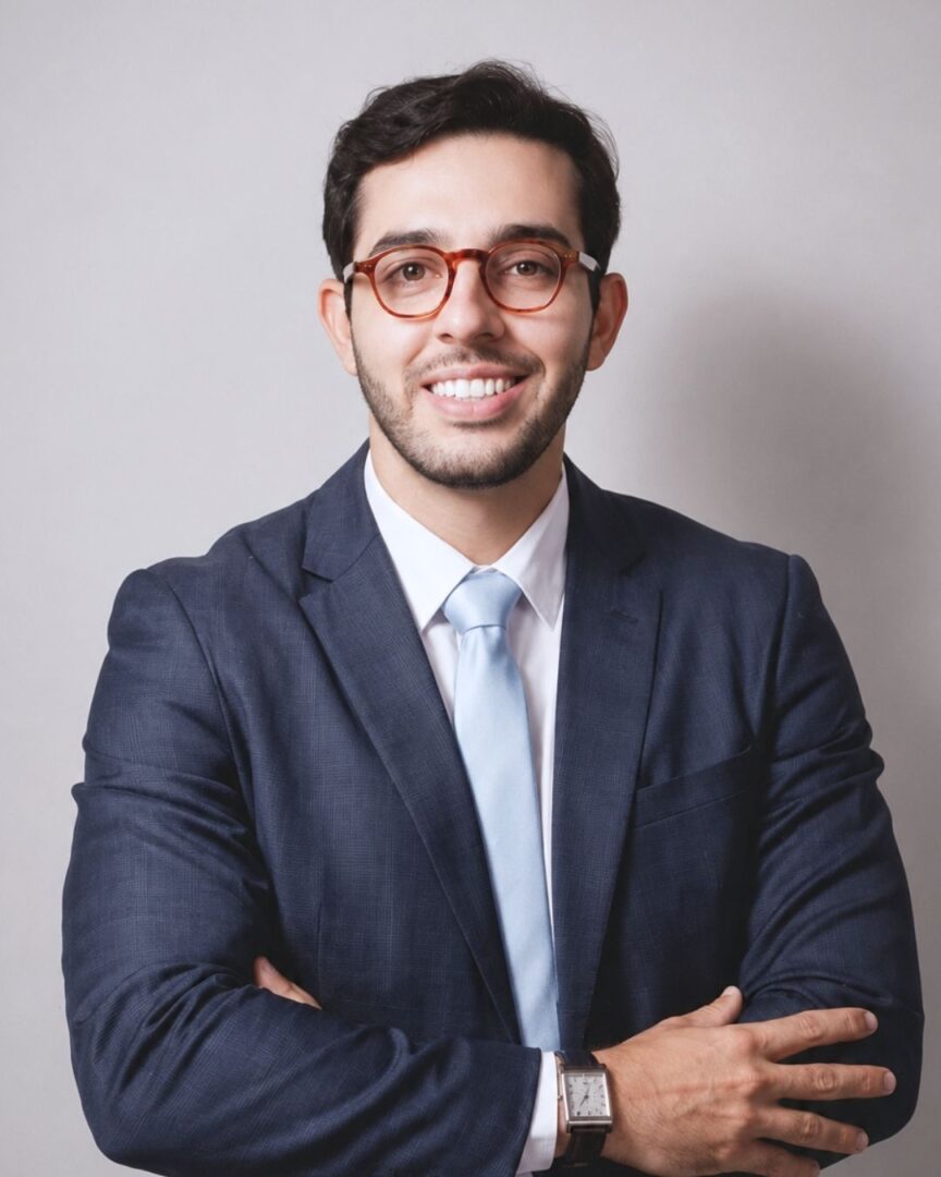Dr. Lucas Castro